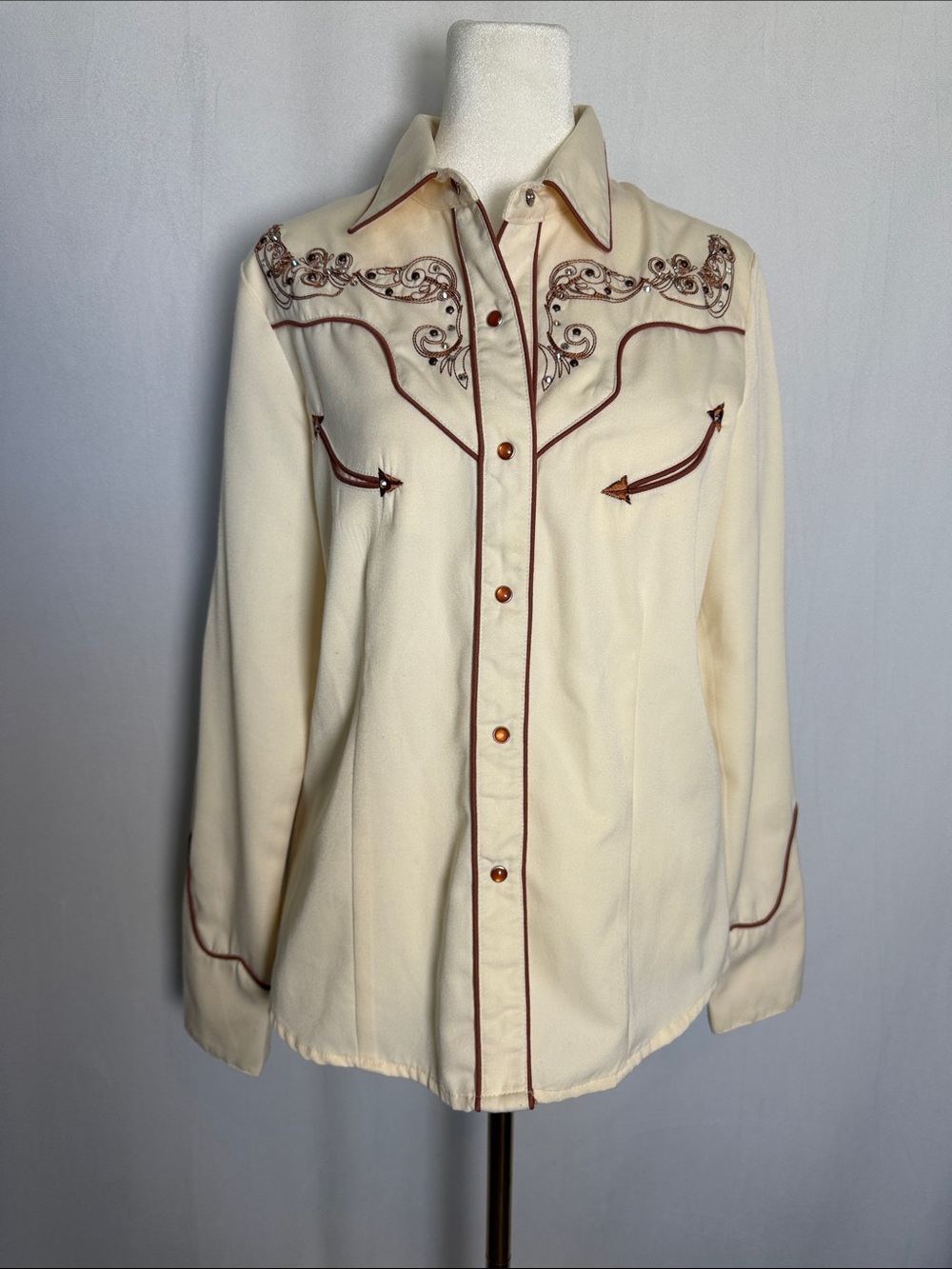 Scully Women's Cream Retro Western Embroidered Angel Wings Snap Shirt Size S
